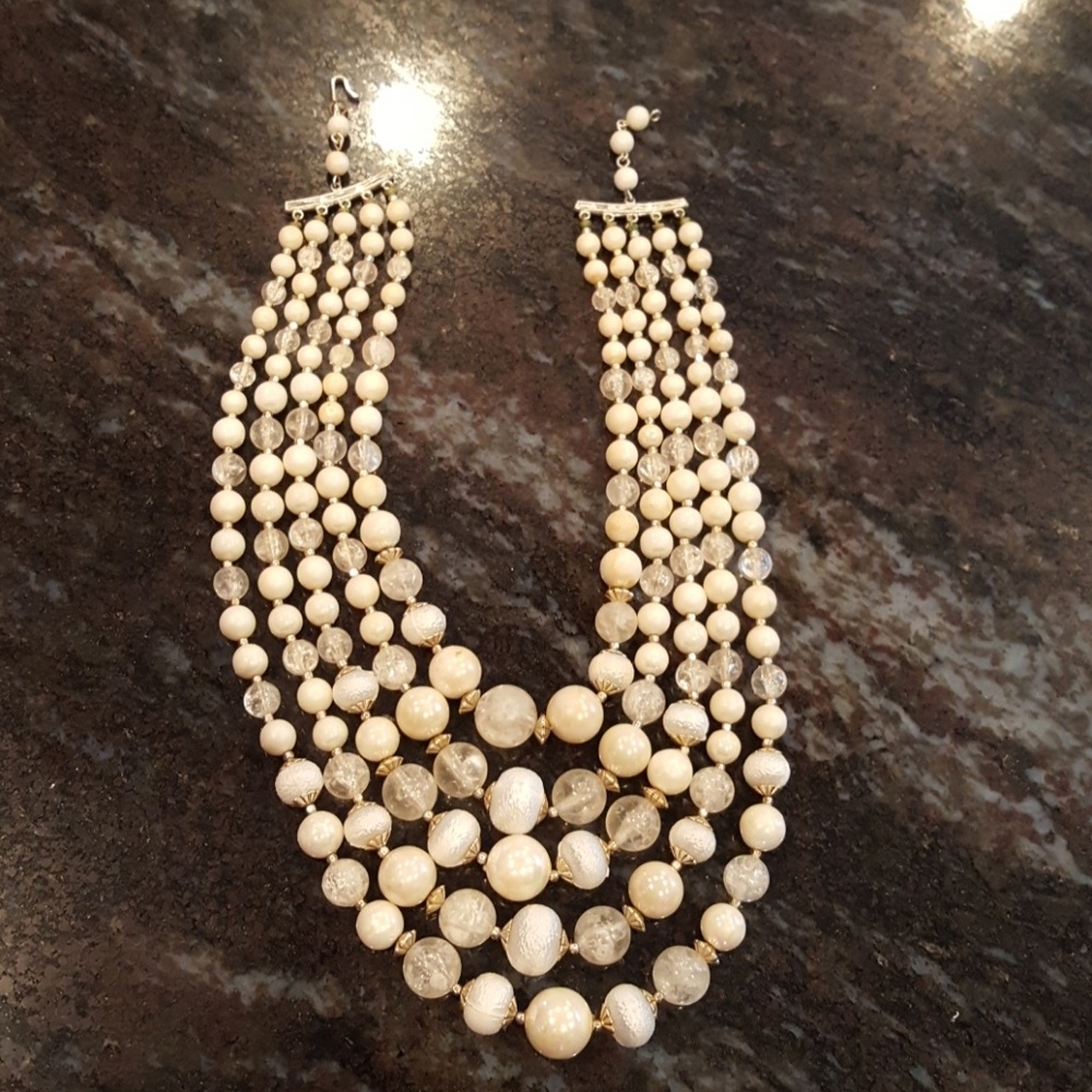 Vintage 1950's Glass bead necklace